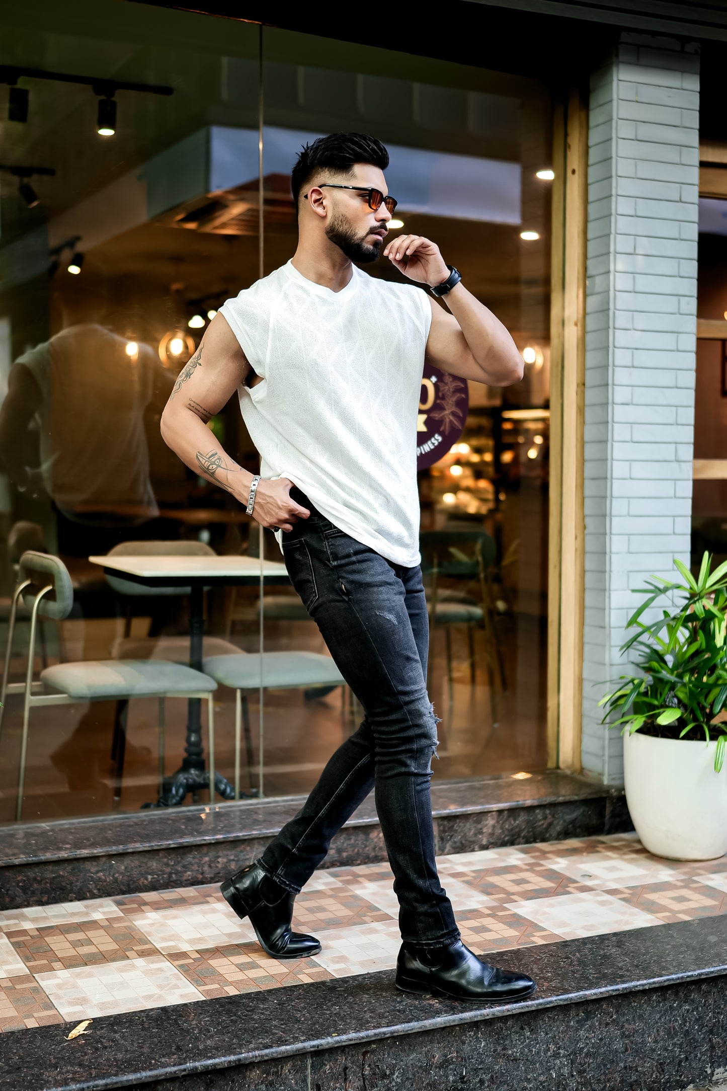 Sleeveless Off White T-shirt Vest